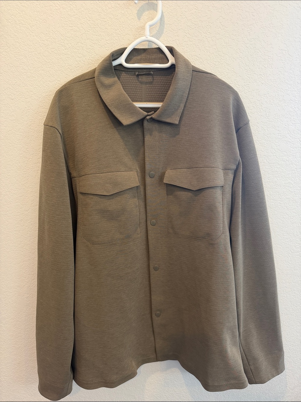lululemon Men’s Snap-Front Overshirt / Shirt Jacket
